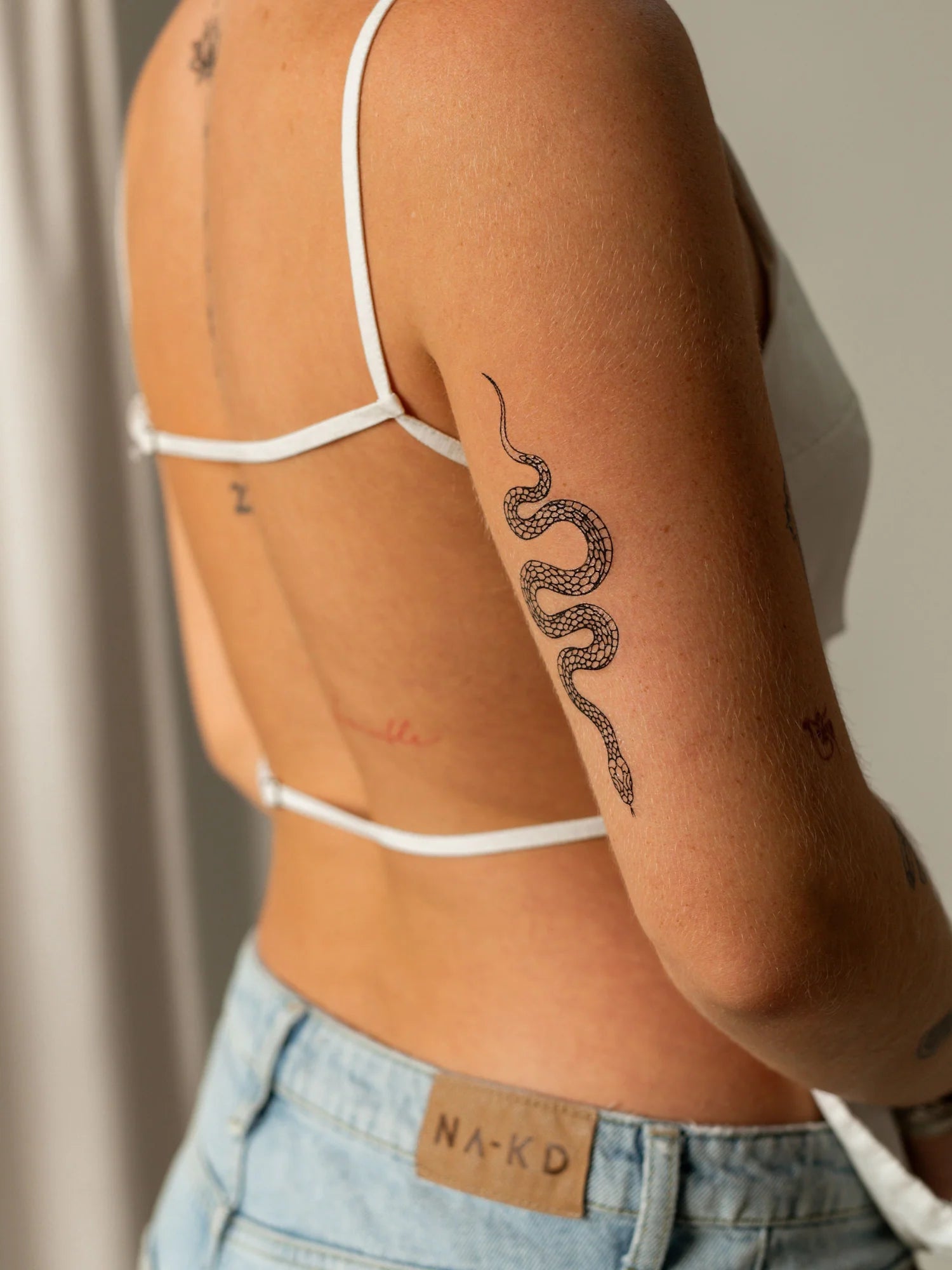 Como funciona uma tatuagem temporária de 2 semanas? O guia completo