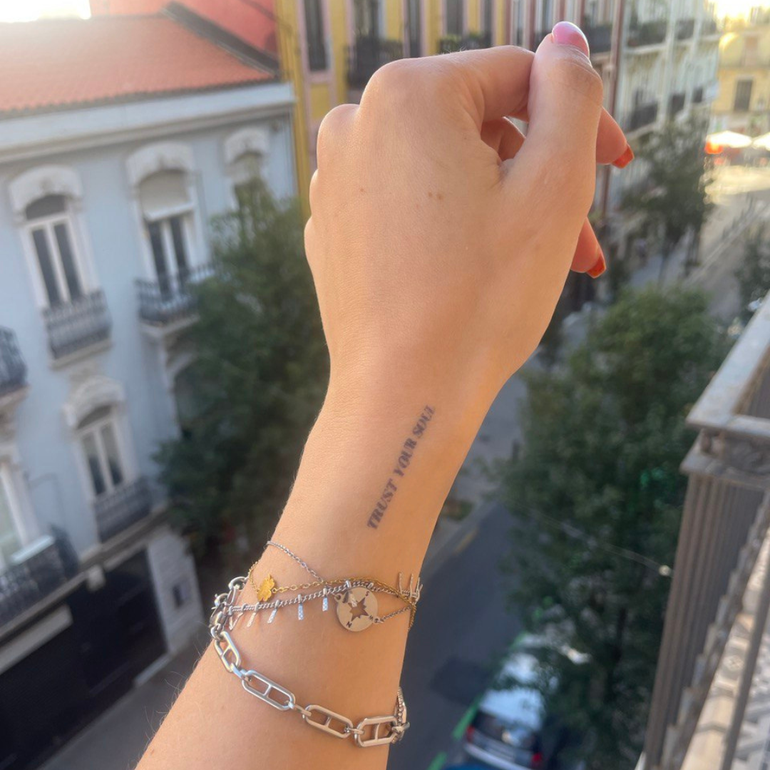 Tatuagem temporária confie na sua alma