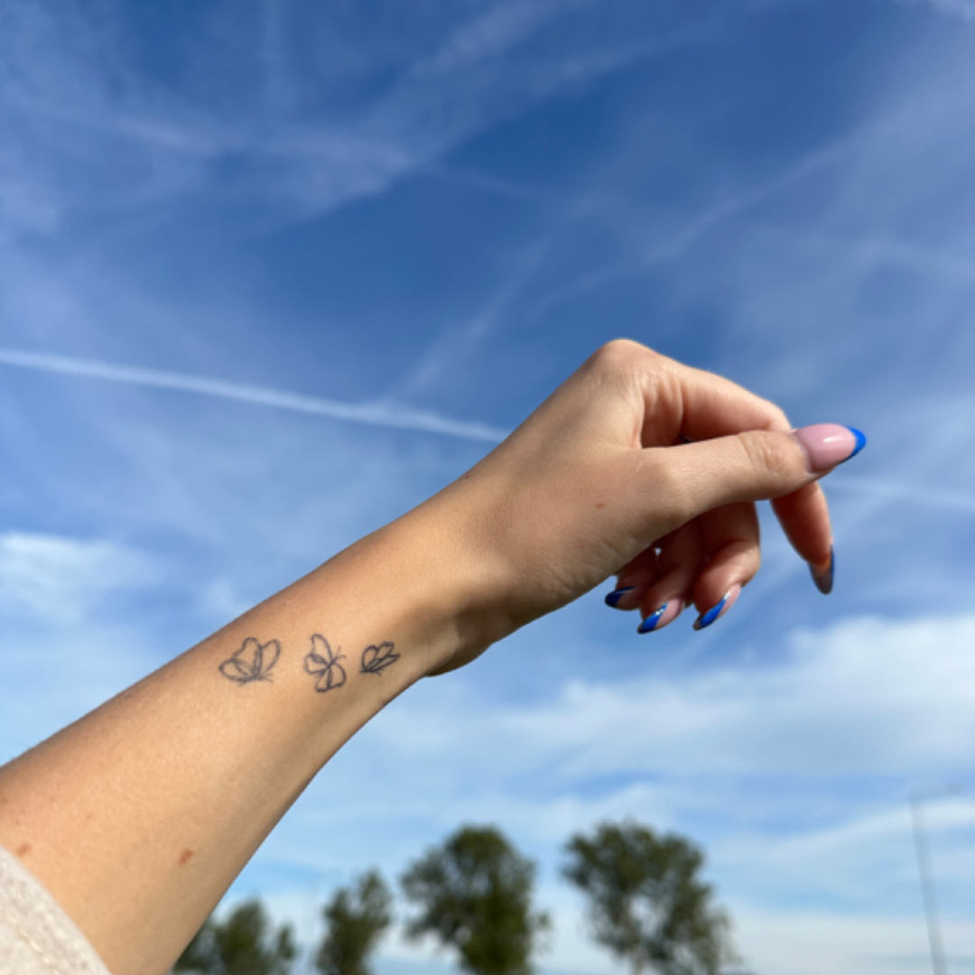 Tatuagem temporária de borboletas