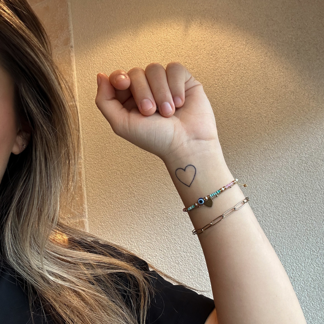 Coração de tatuagem temporária