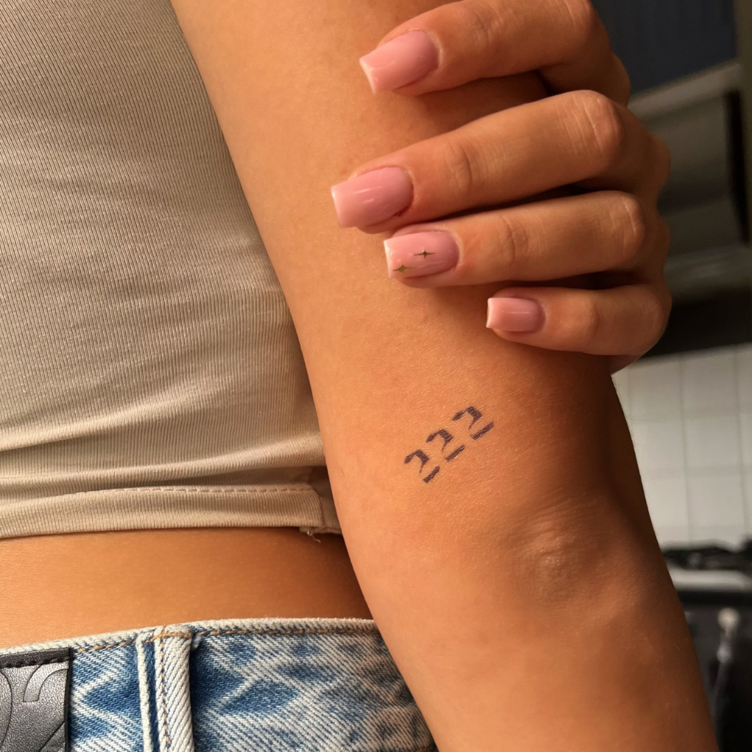 Tatuagem temporária 222