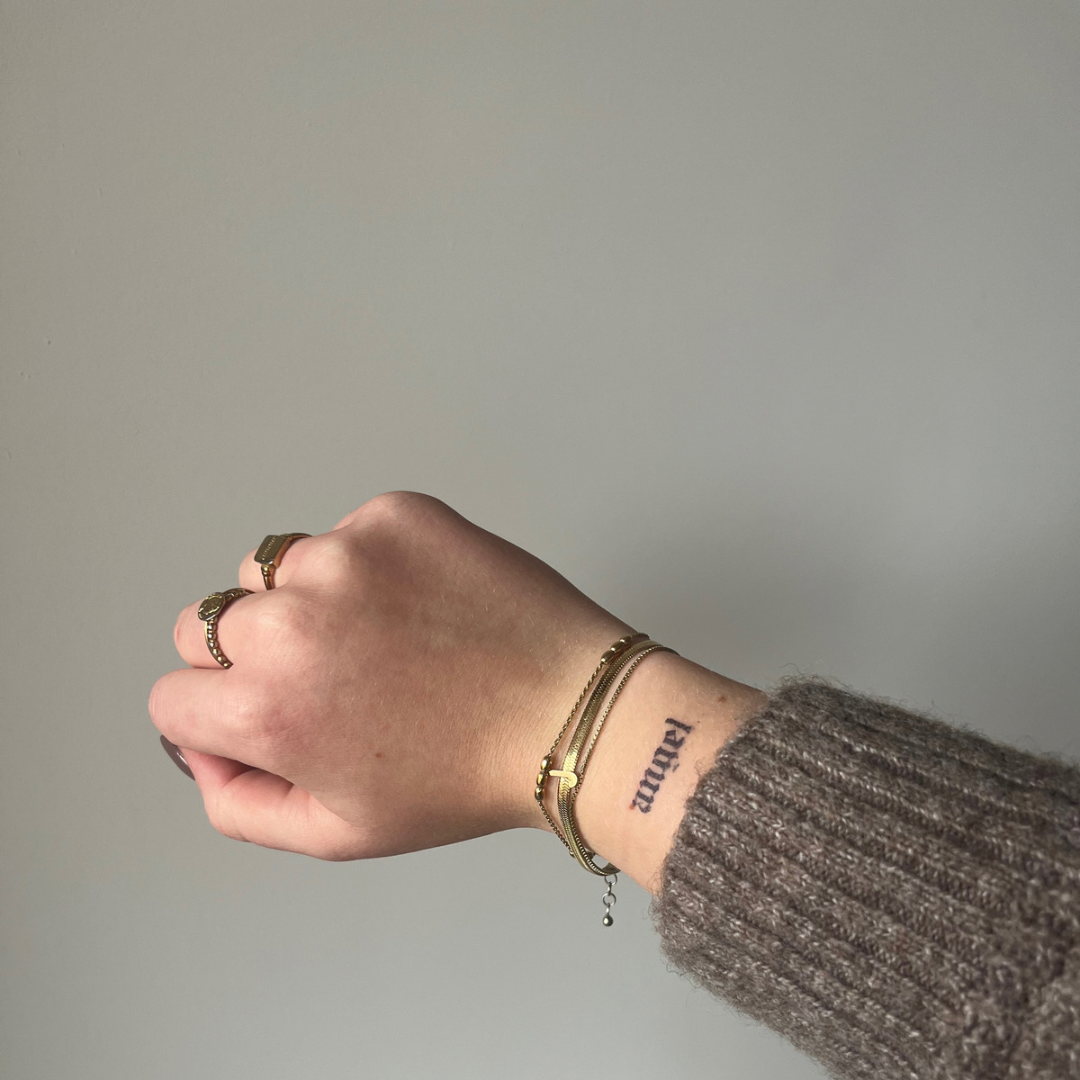 Anjo de tatuagem temporária