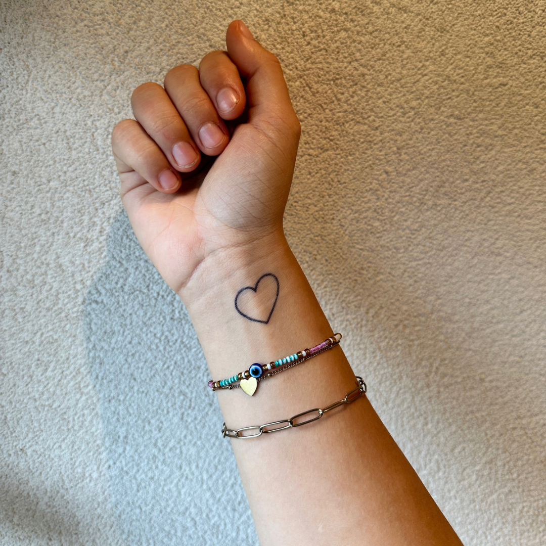 Coração de tatuagem temporária