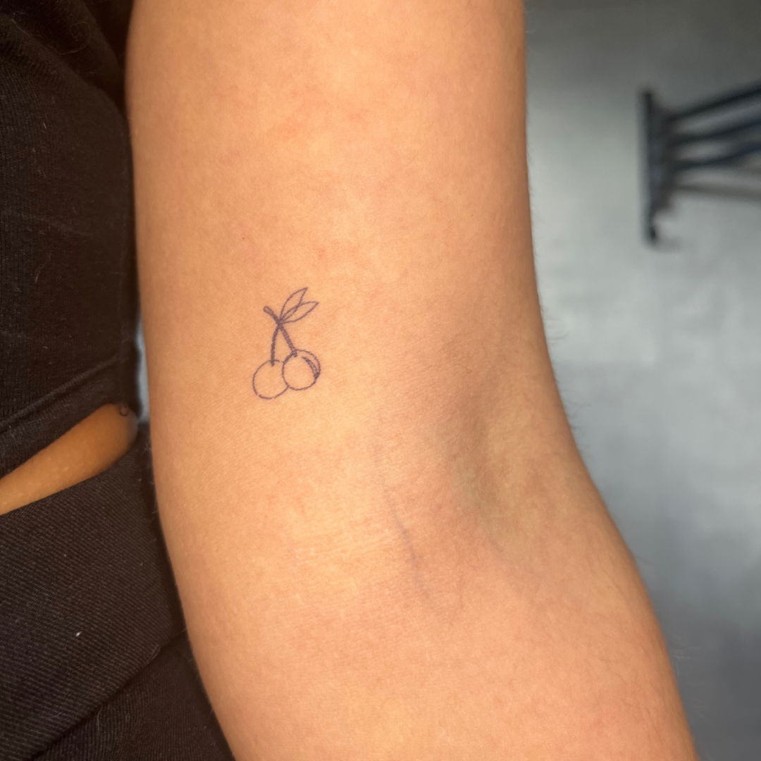 Cerejas de tatuagem temporária