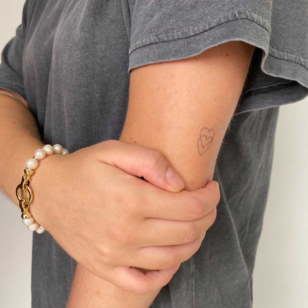 Tatuagem temporária de coração duplo